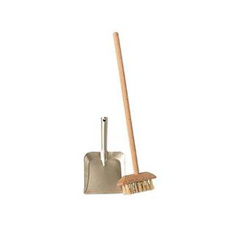 [P-333] Maileg Broom Set